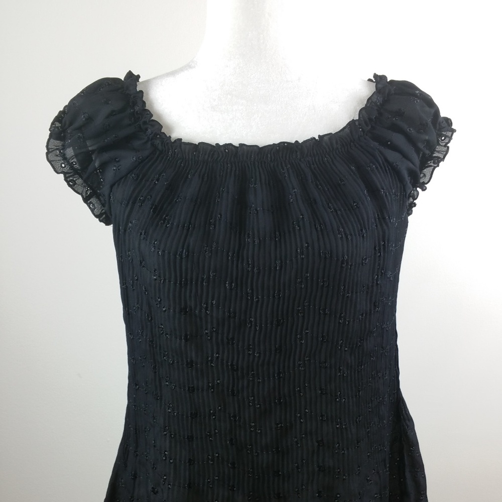 Piano Basic Black Eyelet Ruffled Sleeve & Neck Top